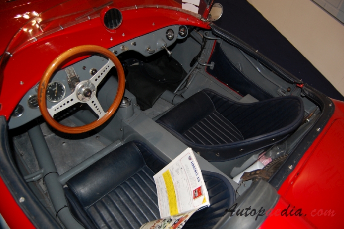 O.S.C.A. S187 1957 (750cc roadster 2d), wnętrze