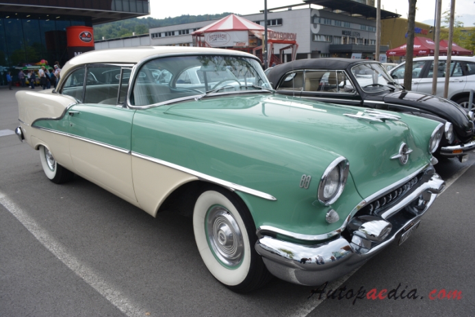 Oldsmobile 88 2nd generation 1954-1956 (1955 Holiday hardtop 2d), right front view