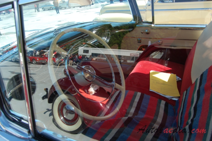 Oldsmobile 88 2. generacja 1954-1956 (1956 Holiday sedan 4d), wnętrze