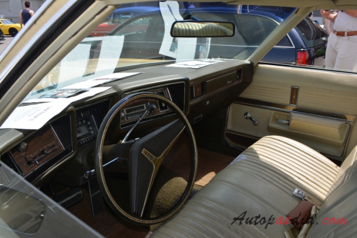 Oldsmobile 88 7th generation 1971-1976 (1973 Delta 88 sedan 4d), interior