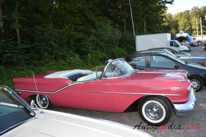Oldsmobile 98 4th generation 1957-1958 (1957 convertible 2d), right side view