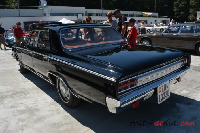 Oldsmobile Cutlass 2nd generation 1964-1967 (1964 F-85 sedan 4d),  left rear view