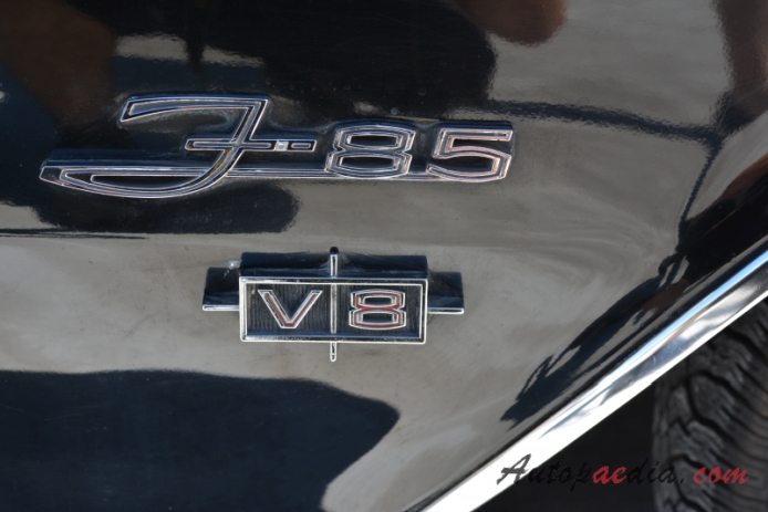 Oldsmobile Cutlass 2. generacja 1964-1967 (1964 F-85 sedan 4d), emblemat bok 