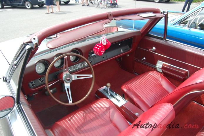 Oldsmobile Cutlass 3rd generation 1968-1972 (1968 convertible 2d), interior