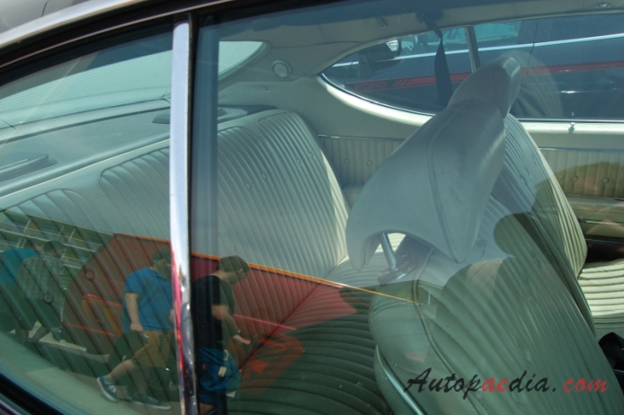 Oldsmobile Cutlass 3rd generation 1968-1972 (1969 Coupé 2d), interior
