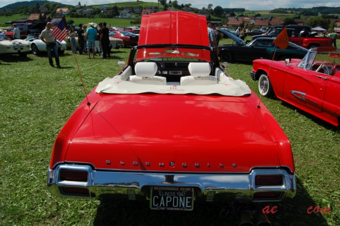 Oldsmobile Cutlass 3rd generation 1968-1972 (1971 Supreme convertible 2d), rear view