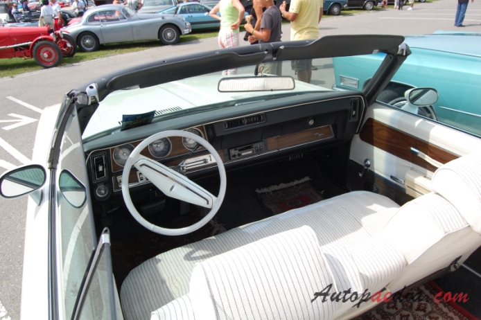 Oldsmobile Cutlass 3rd generation 1968-1972 (1971 Supreme convertible 2d), interior