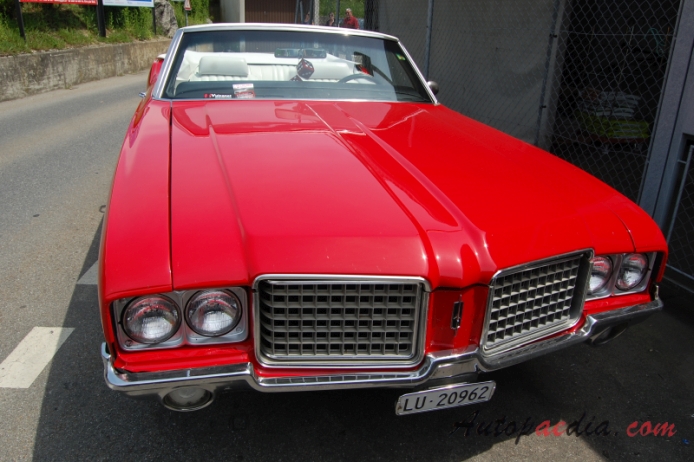 Oldsmobile Cutlass 3rd generation 1968-1972 (1972 Supreme convertible 2d), front view