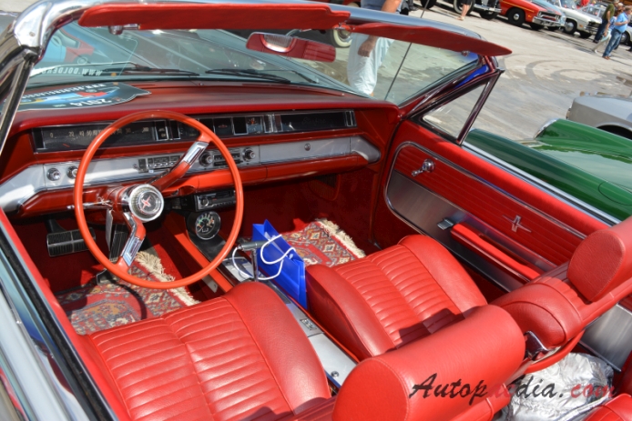 Oldsmobile Starfire 1. generacja 1961-1966 (1964 cabriolet 2d), wnętrze