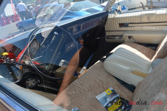 Oldsmobile Toronado 1. generacja 1966-1970 (1970 GT), wnętrze