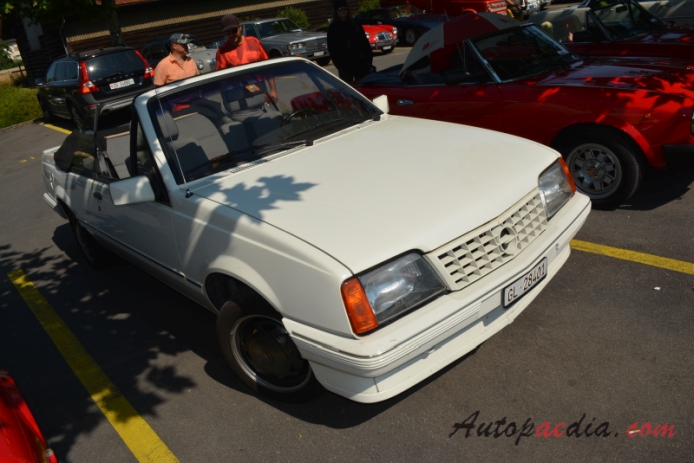 Opel Ascona C 1981-1988 (1984-1986 Ascona C2 cabriolet 2d), right front view
