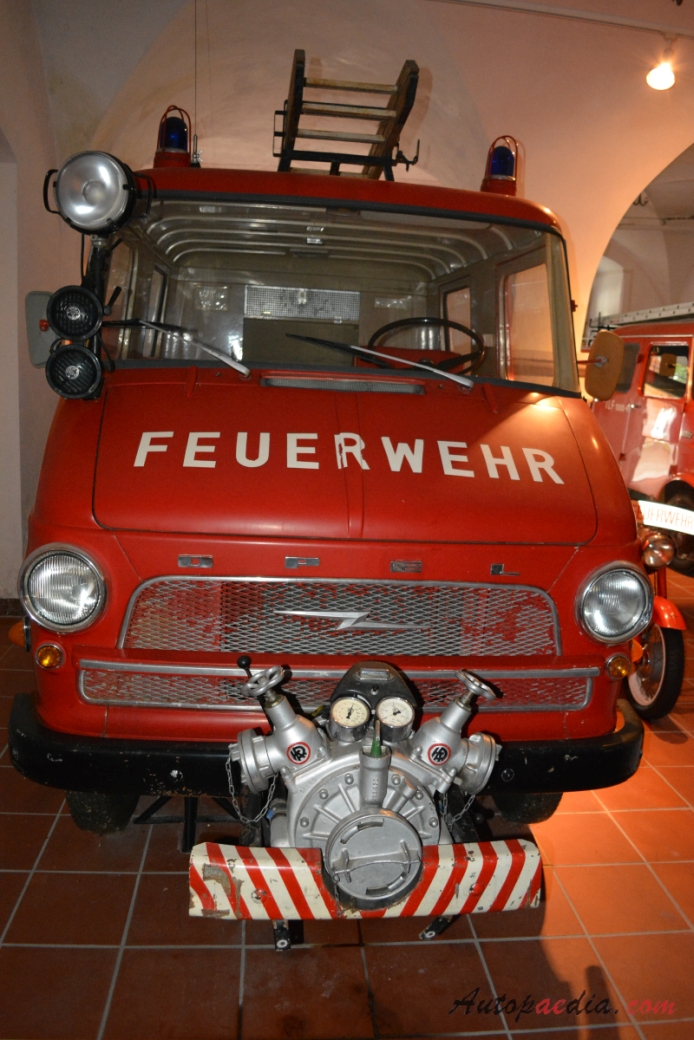 Opel Blitz 3. generacja 1960-1965 (LF Konrad Rosenbaür wóz strażacki), przód