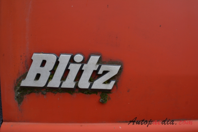 Opel Blitz 4. generacja 1965-1975 (LLF wóz strażacki), emblemat bok 