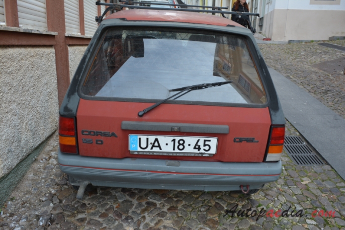 Opel Corsa A 1982-1993 (1987-1989 1,5 D hatchback 3d), rear view