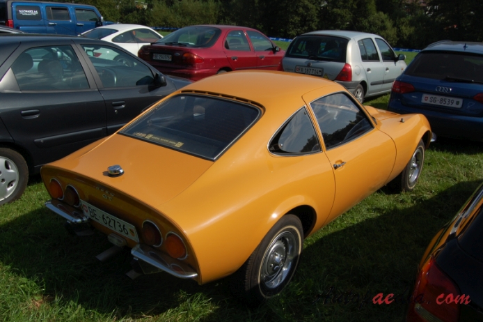 Opel GT 1968-1973, right rear view