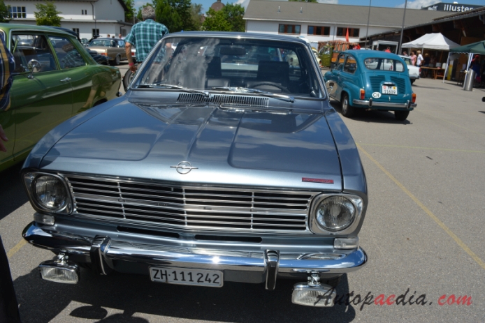 Opel Kadett B 1965-1973 (1967-1971 Kadett 1.2 Special sedan 2d), przód