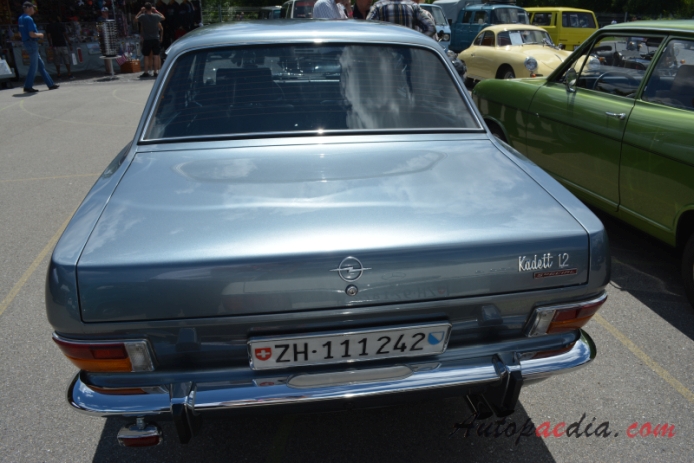 Opel Kadett B 1965-1973 (1967-1971 Kadett 1.2 Special sedan 2d), tył