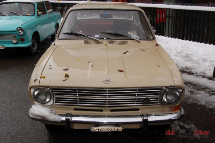 Opel Kadett B 1965-1973 (1967-1971 L Super sedan 2d), front view