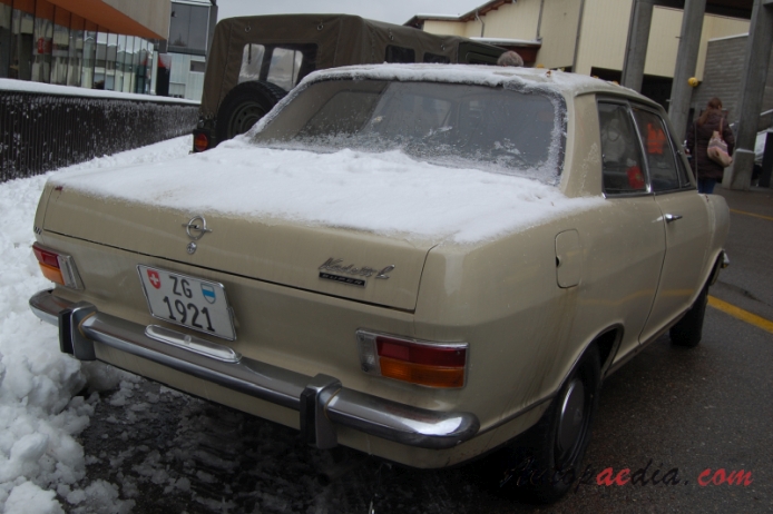 Opel Kadett B 1965-1973 (1967-1971 L Super sedan 2d), right rear view