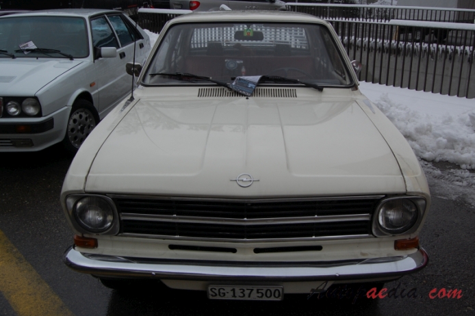 Opel Kadett B 1965-1973 (1971-1973 sedan 4d), przód