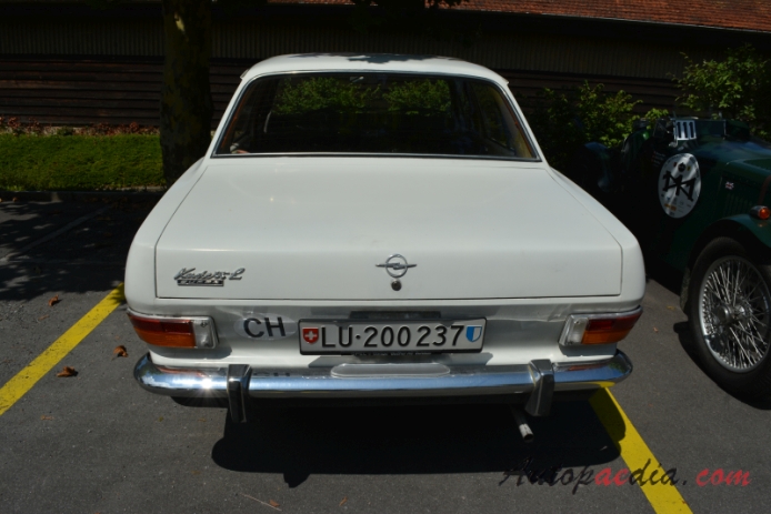 Opel Kadett B 1965-1973 (1971-1973 sedan 4d), tył