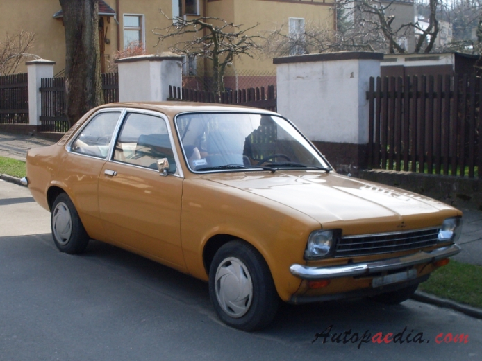 Opel Kadett C 1973-1979 (1973-1977 C1 sedan 2d), prawy przód
