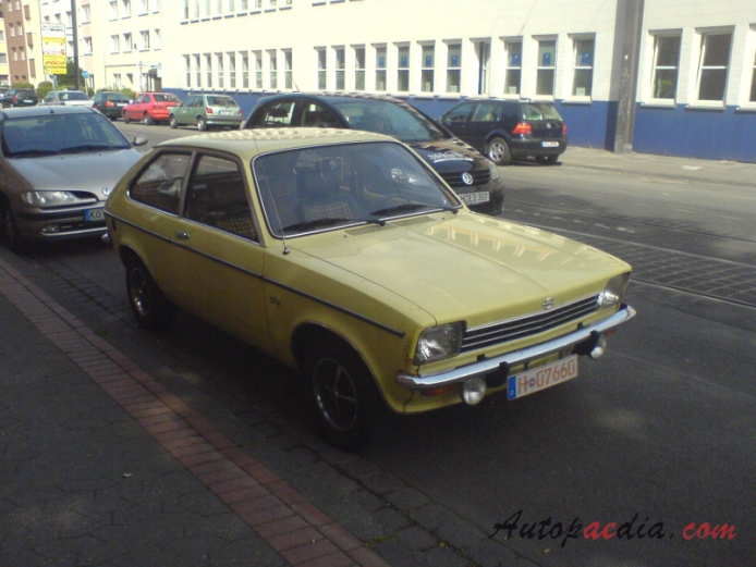 Opel Kadett C 1973-1979 (1975-1977 C1 1200 S City), prawy przód