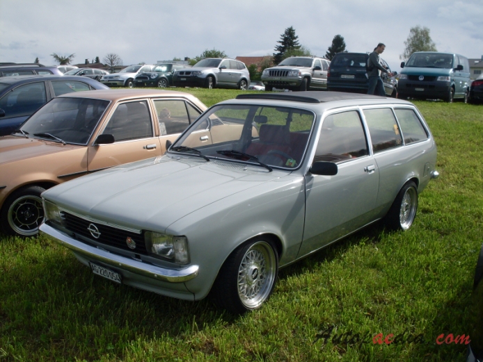 Opel Kadett C 1973-1979 (1977-1979 C2 kombi 3d), lewy przód
