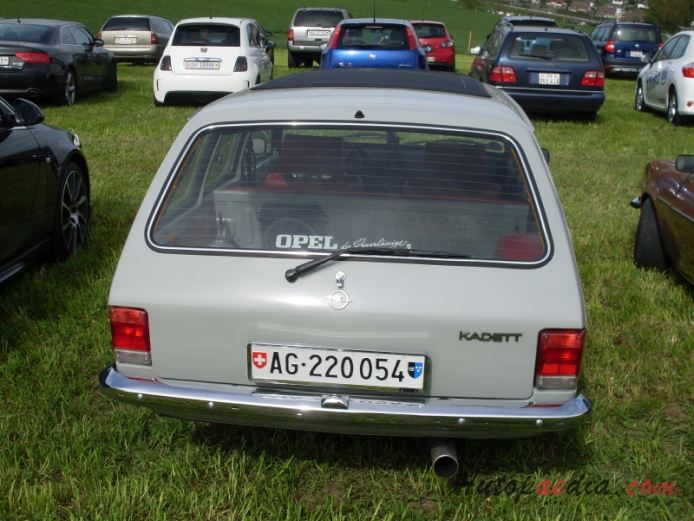 Opel Kadett C 1973-1979 (1977-1979 C2 kombi 3d), tył