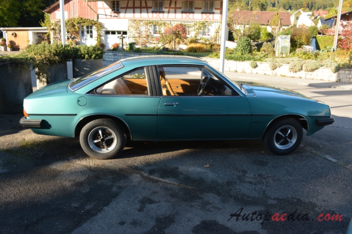 Opel Manta B 1975-1988 (1980 B1 Coupé 2d), prawy bok