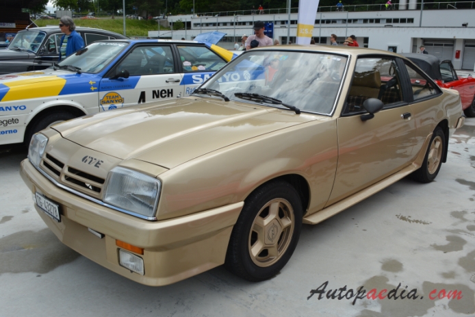 Opel Manta B 1975-1988 (1982-1984 B2 GT/E Coupé 2d), left front view