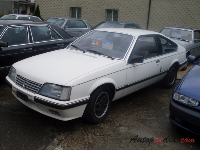 Opel Monza 1978-1986 (1983 2.5 E), left front view