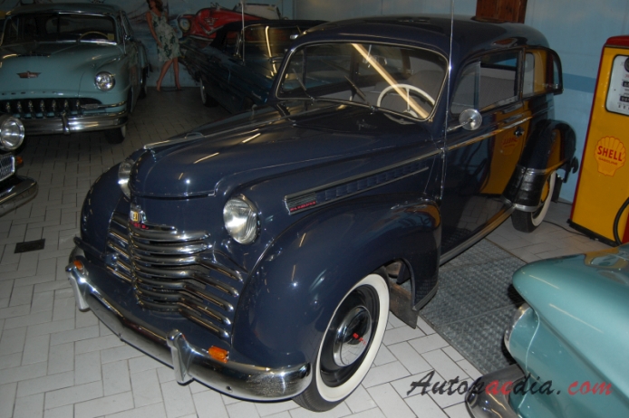 Opel Olympia 3rd generation 1950-1953 (1951 Sedan 2d), left front view