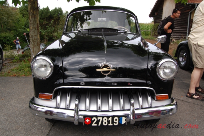 Opel Rekord 1. generacja Olympia Rekord 1953-1957 (1953-1954 sedan 2d), przód