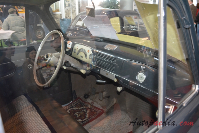 Opel Rekord 1. generacja Olympia Rekord 1953-1957 (1954 sedan 2d), wnętrze