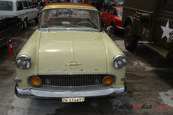 Opel Rekord 2. generacja PI 1957-1960 (1958 Olympia Ascona Rekord 1500 sedan 2d), przód