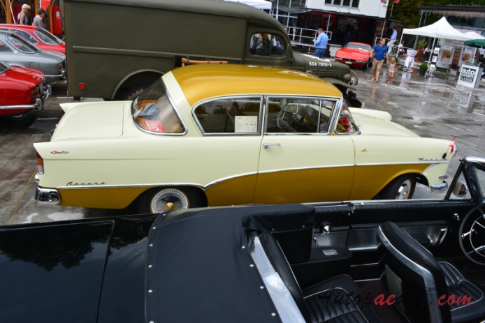 Opel Rekord 2. generacja PI 1957-1960 (1958 Olympia Ascona Rekord 1500 sedan 2d), prawy bok