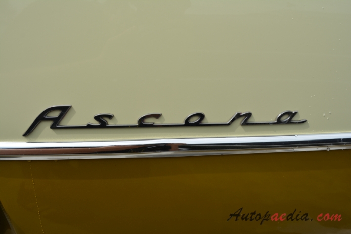Opel Rekord 2. generacja PI 1957-1960 (1958 Olympia Ascona Rekord 1500 sedan 2d), emblemat bok 