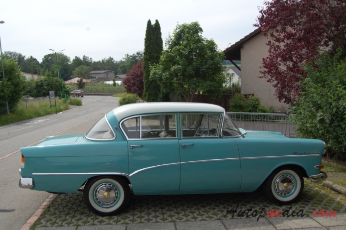 Opel Rekord 2. generacja PI 1957-1960 (1959-1960 1700 sedan 4d), prawy bok