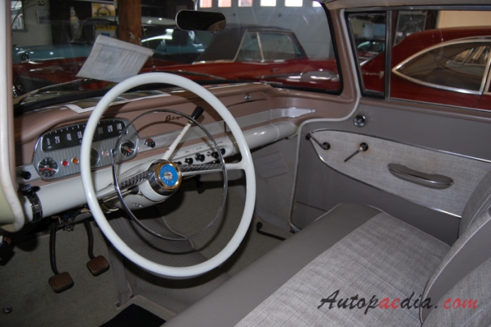 Opel Rekord 2. generacja PI 1957-1960 (1960 Olympia 1700 sedan 2d), wnętrze