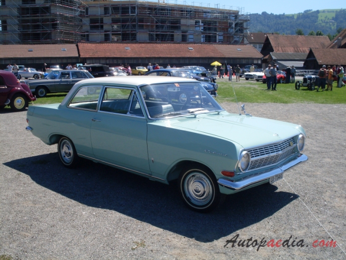 Opel Rekord 4. generacja (Rekord A) 1963-1965 (1700 sedan 2d), prawy przód