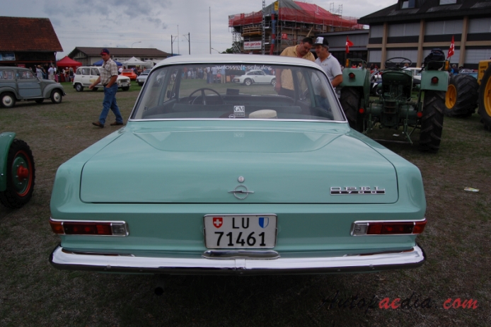 Opel Rekord 4. generacja (Rekord A) 1963-1965 (1700 sedan 2d), tył