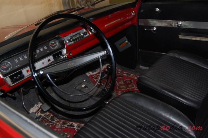 Opel Rekord 4. generacja (Rekord A) 1963-1965 (1964 1700 hardtop Coupé 2d), wnętrze