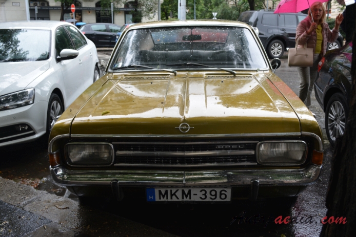 Opel Rekord 6. generacja (Rekord C) 1967-1971 (1900L Coupé 3d), przód