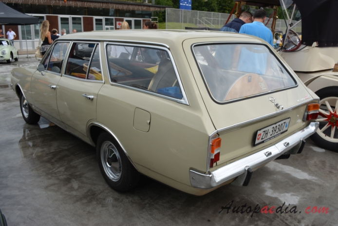 Opel Rekord 6. generacja (Rekord C) 1967-1971 (1900L station wagon 5d), lewy tył