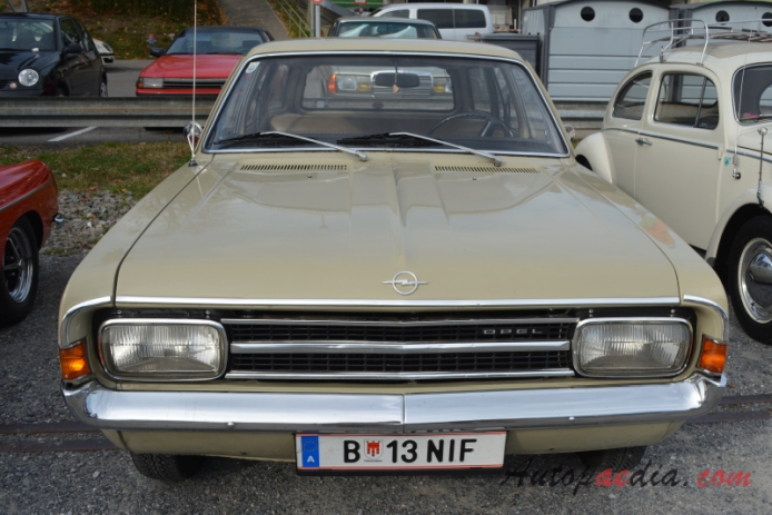 Opel Rekord 6. generacja (Rekord C) 1967-1971 (Opel Rekord 1900 station wagon 5d), przód