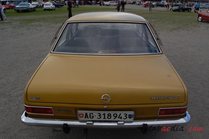 Opel Rekord 7. generacja (Rekord D) 1972-1977 (1900S sedan 2d), tył