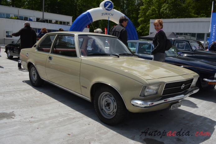 Opel Rekord 7th generation (Rekord D) 1972-1977 (1900S sedan 2d), right front view