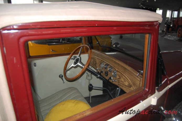 Opel 1.8 Liter 1930-1933 (1931 Sport convertible 2d), wnętrze