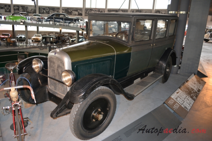 Overland Six 1926 (limuzyna 4d), lewy przód